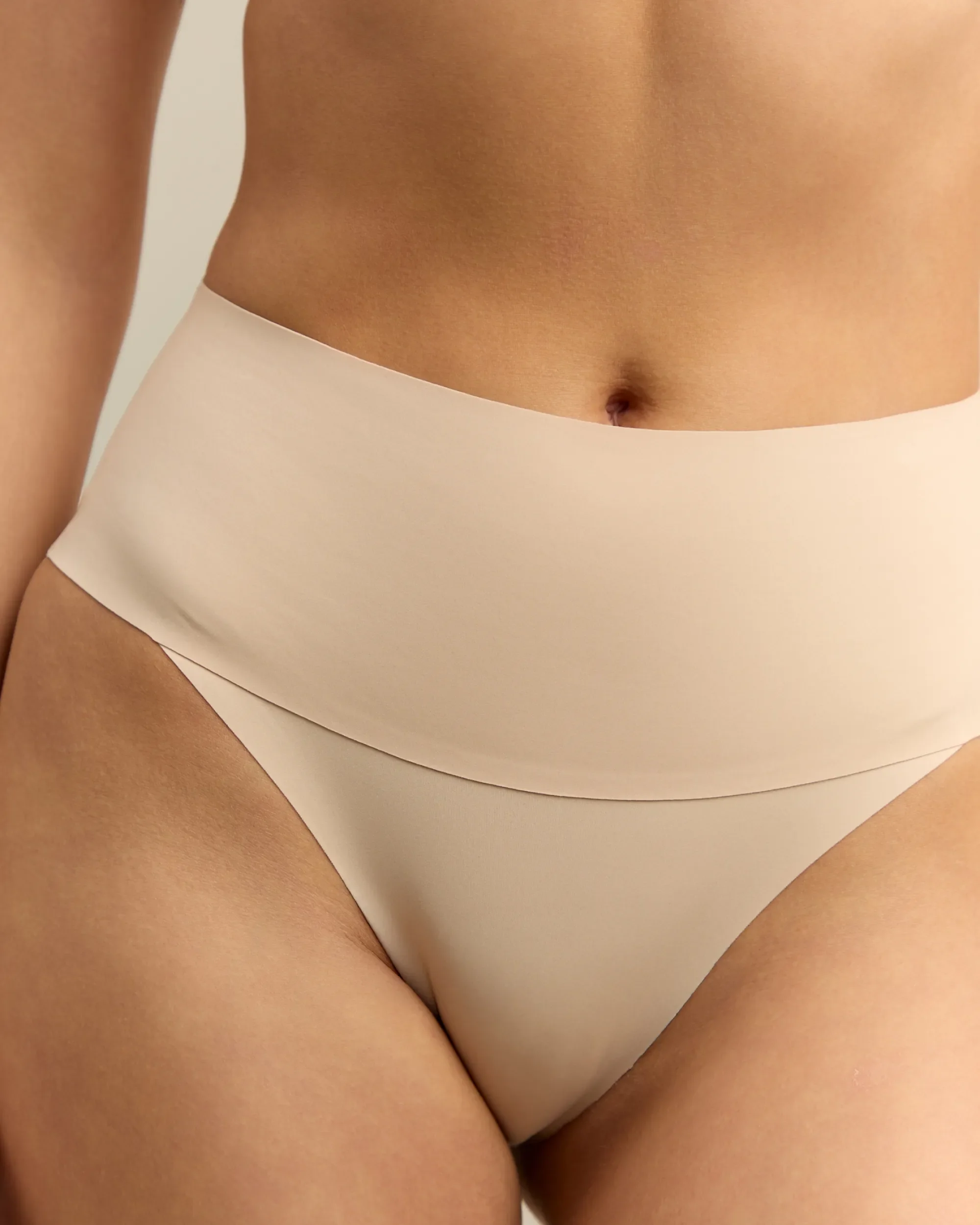 Culotte Sculptante - Light Beige - Image 3